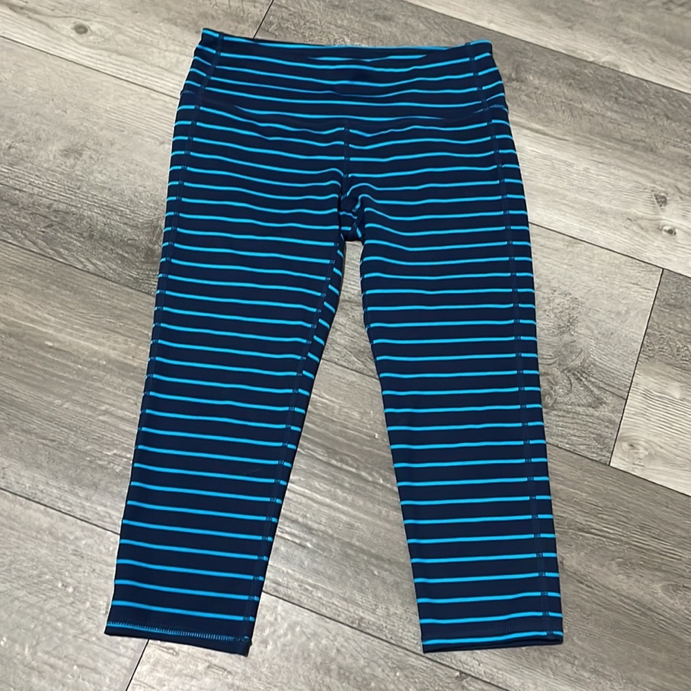 Athleta Chaturanga, Crop‎ Leggings, Blue Stripe Small, 243139